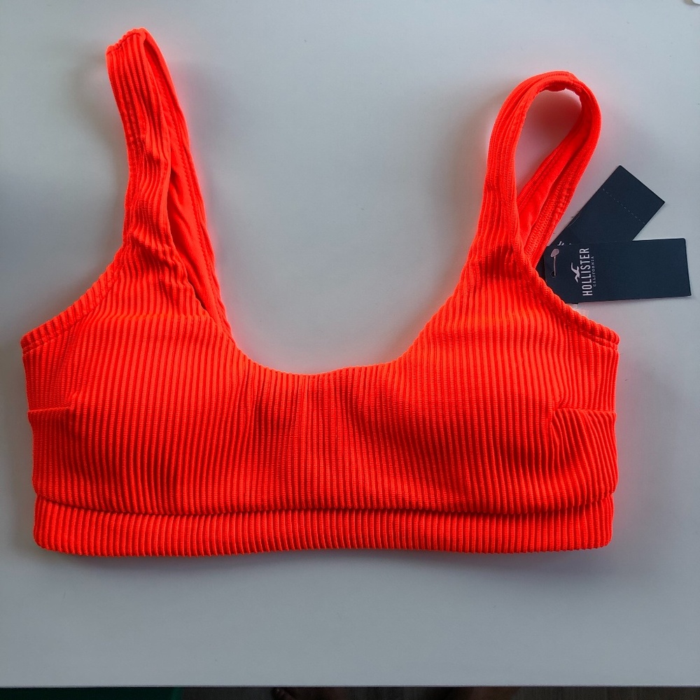 Ribbed Scoop Bikini Top